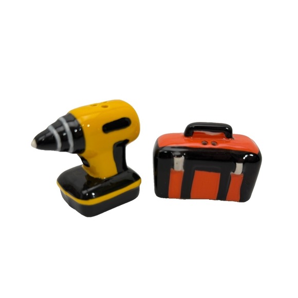 Cracker Barrel Other - Cracker Barrel Drill & Toolbox Ceramic Salt & Pepper Shakers Set